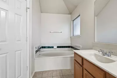 6917 Club Creek Drive, Fort Worth, TX 76137 - Photo 23