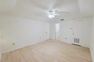 205 McCarley Pl, McKinney, TX 75071 - Photo 13