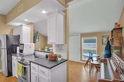 528 Pierce Street, Denton, TX 76201 - Photo 5