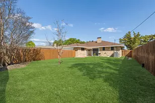 9320 Whitehurst Dr, Dallas, TX 75243 - Photo 25