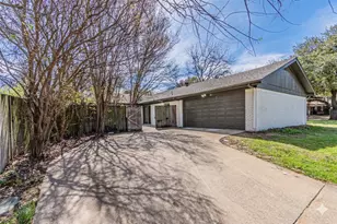 1951 Terbet Ln, Fort Worth, TX 76112 - Photo 27