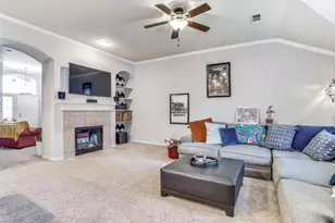 615 Delores Dr, Grand Prairie, TX 75052 - Photo 11