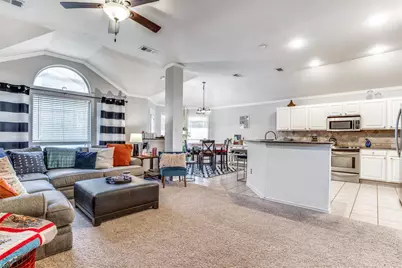 615 Delores Drive, Grand Prairie, TX 75052 - Photo 13