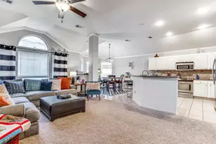 615 Delores Dr, Grand Prairie, TX 75052 - Photo 13