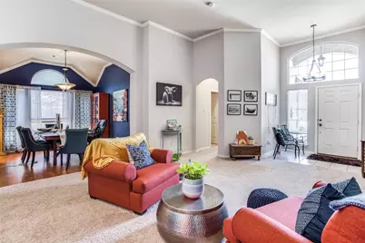 615 Delores Drive, Grand Prairie, TX 75052 - Photo 5