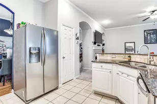 615 Delores Dr, Grand Prairie, TX 75052 - Photo 17