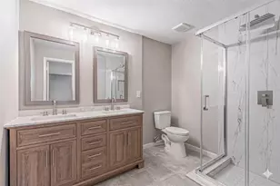 1160 Harrison Ln, Hurst, TX 76053 - Photo 17