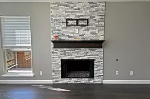 2951 Chanute Dr, Grand Prairie, TX 75052 - Photo 15