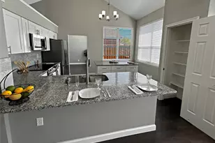 2951 Chanute Dr, Grand Prairie, TX 75052 - Photo 13