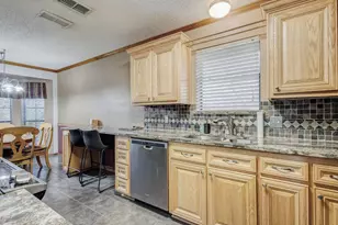 1110 Hemphill Ct, Cleburne, TX 76033 - Photo 19