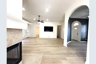 2522 Crosslands Drive, Garland, TX 75040 - Photo 9