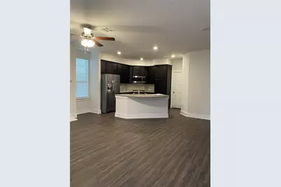 2401 Siskiyou Street, Lewisville, TX 75056 - Photo 3