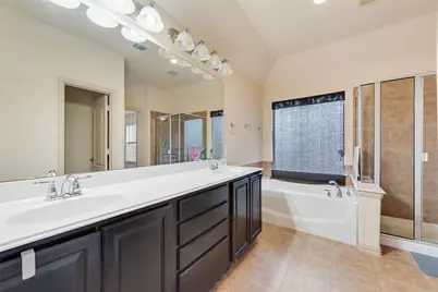 1486 Cambridge Drive, Lewisville, TX 75077 - Photo 23