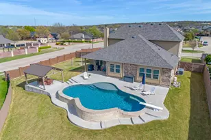 100 Sendero Oak Dr, Crowley, TX 76036 - Photo 35