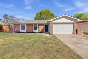5416 Dunson Dr, Haltom City, TX 76148 - Photo 1