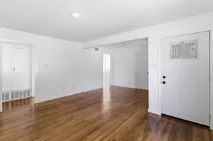 10969 Park Oak Cir, Dallas, TX 75228 - Photo 9