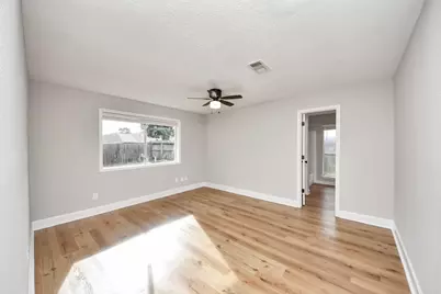 3407 Chalfont Court, Houston, TX 77066 - Photo 13