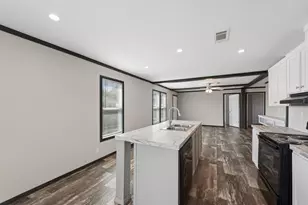 817 Thicket Trail, Granbury, TX 76048 - Photo 17