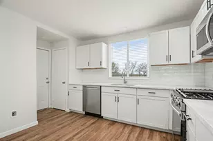 928 Ash Crescent St, Fort Worth, TX 76104 - Photo 11