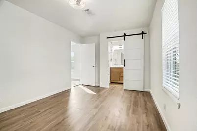 928 Ash Crescent Street, Fort Worth, TX 76104 - Photo 17