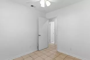 1905 Franklin St, Irving, TX 75060 - Photo 7