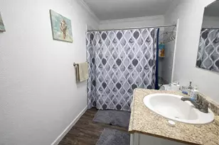 2901 Maple Dr, Garland, TX 75042 - Photo 3