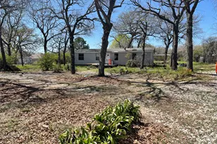 131 Sadie Ln, Springtown, TX 76082 - Photo 1
