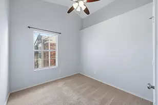 1509 Creek Bank Ln, Arlington, TX 76014 - Photo 13