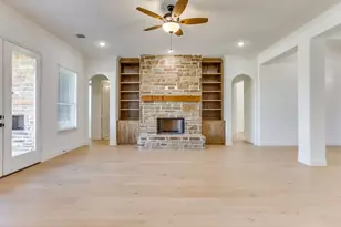 900 Medaris Wy, Azle, TX 76020 - Photo 9