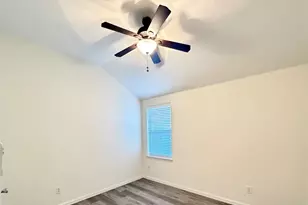 211 Parakeet Dr, Little Elm, TX 75068 - Photo 13