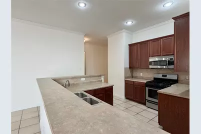 211 Parakeet Drive, Little Elm, TX 75068 - Photo 5