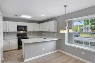 10243 Oak Branch Ln, Dallas, TX 75227 - Photo 9