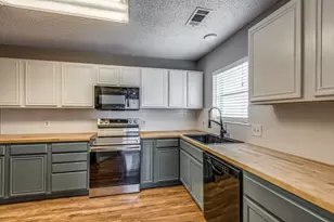 312 Mockingbird Ln, Denton, TX 76209 - Photo 3