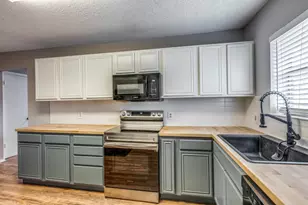 312 Mockingbird Ln, Denton, TX 76209 - Photo 11