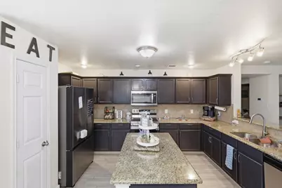 14820 Ledgeview Court, Balch Springs, TX 75180 - Photo 9