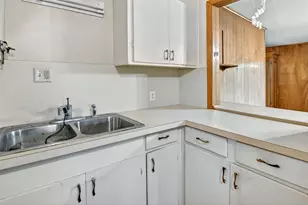 1224 S Brazos St, Weatherford, TX 76086 - Photo 7