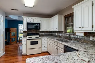 136 Southwinds Dr, Weatherford, TX 76087 - Photo 17