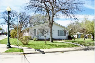 422 Smith Street, Grapevine, TX 76051 - Photo 1