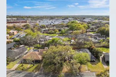 1712 Laurel Lake Drive, Waco, TX 76710 - Photo 37