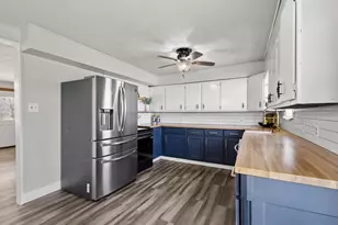 338 Co Rd 1120, Ravenna, TX 75476 - Photo 9