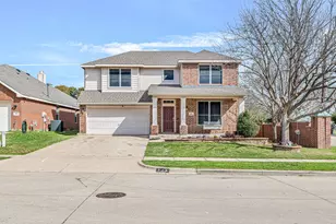 804 Ridge Point Dr, Grand Prairie, TX 75052 - Photo 1