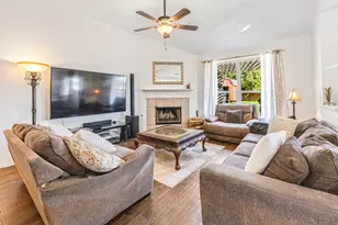 804 Ridge Point Dr, Grand Prairie, TX 75052 - Photo 17