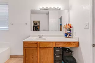 804 Ridge Point Dr, Grand Prairie, TX 75052 - Photo 27