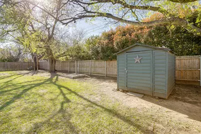 521 Nathan Street, Burleson, TX 76028 - Photo 33