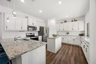 916 Crockett St, Aubrey, TX 76227 - Photo 13