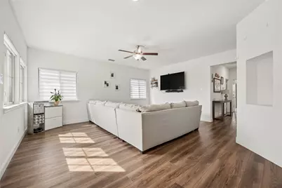 916 Crockett Street, Aubrey, TX 76227 - Photo 7