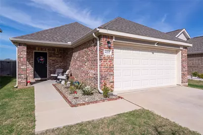 431 Woodhouse Way, Everman, TX 76140 - Photo 1