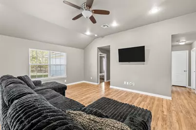 606 Powers Street, Lacy Lakeview, TX 76705 - Photo 5