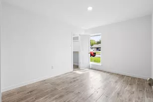 5306 Tamarack Ct, Arlington, TX 76018 - Photo 11