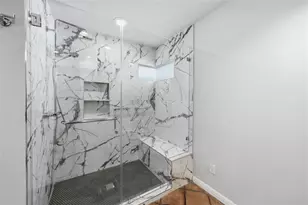 2145 Fountain Square Dr, Fort Worth, TX 76107 - Photo 23